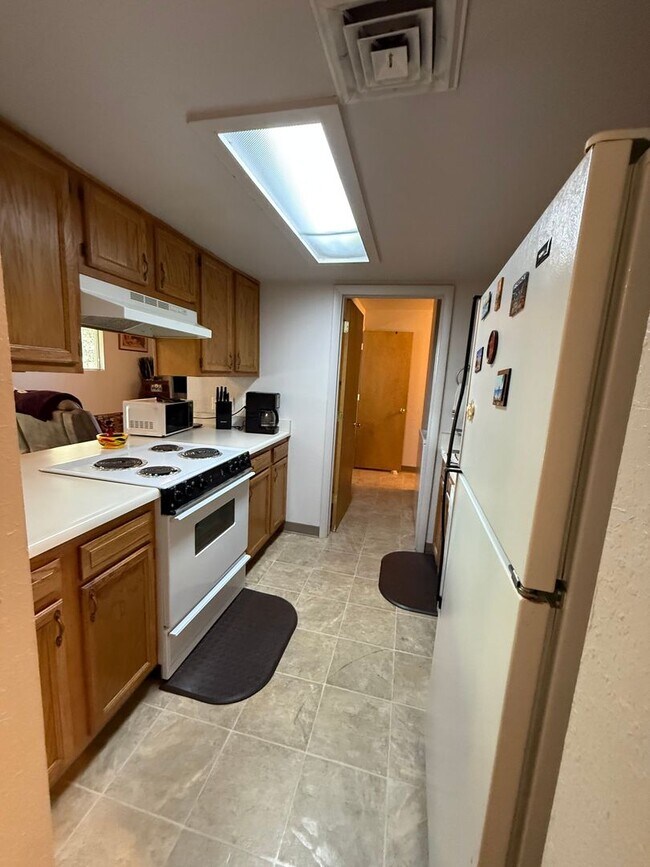 228 Auburn Dr