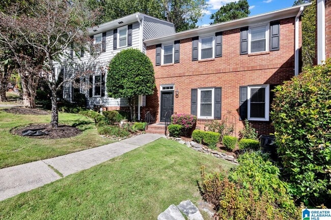 Building Photo - 25 The Falls Dr