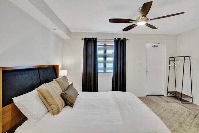 Photo - 3020 Seville St Unidad SI ID1504045P