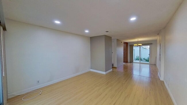 Photo - 5051 Argyle Dr