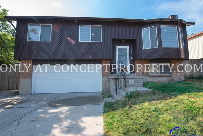 Building Photo - Newly Remodeled 5-Bedroom Home | 2-Car Gar...
