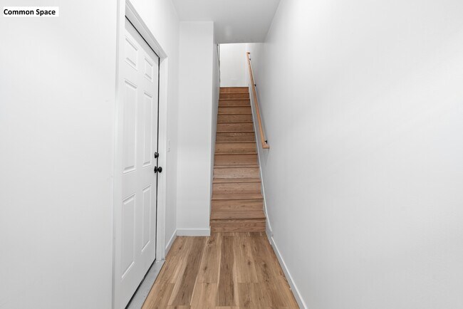 Photo - 2219 W Oxford St