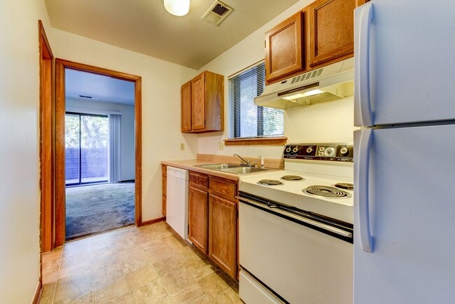 Photo - 2005 Goss St Unit 4