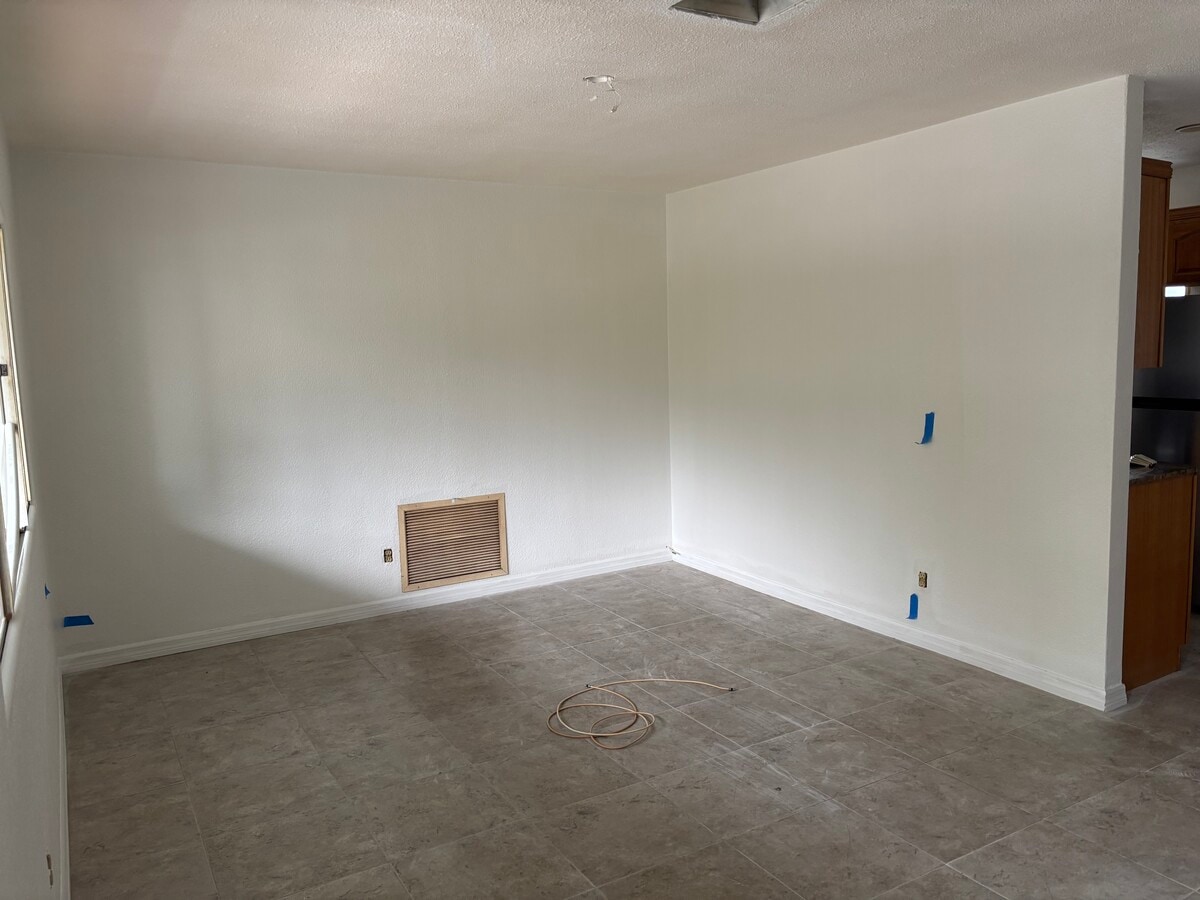 Photo - 5801 Cedar St NE