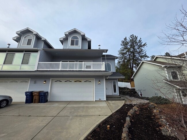 Building Photo - Wonderful Duplex in Eagle Ridge