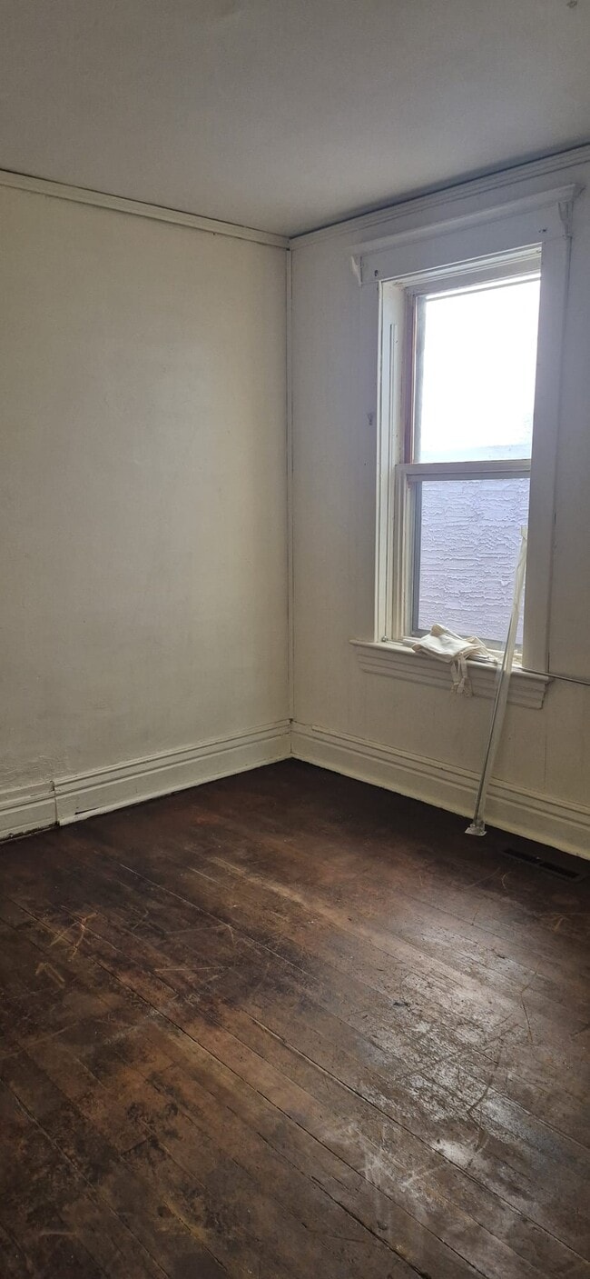 Photo - 328 Rutland St