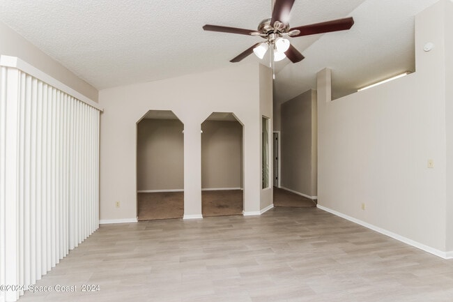 Photo - 1388 Tilberg Ave NW