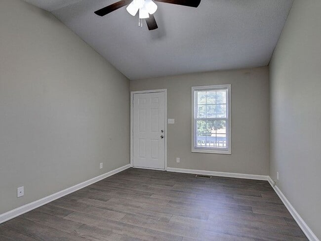 Photo - Super cute Ranch Move-In Ready!