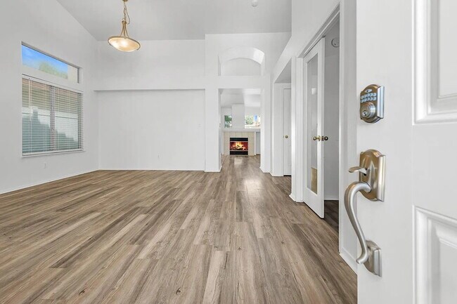 Spacious 4 Bedroom, 2 Bathroom Home!