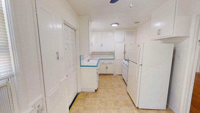 Photo - 630 Brent Ave