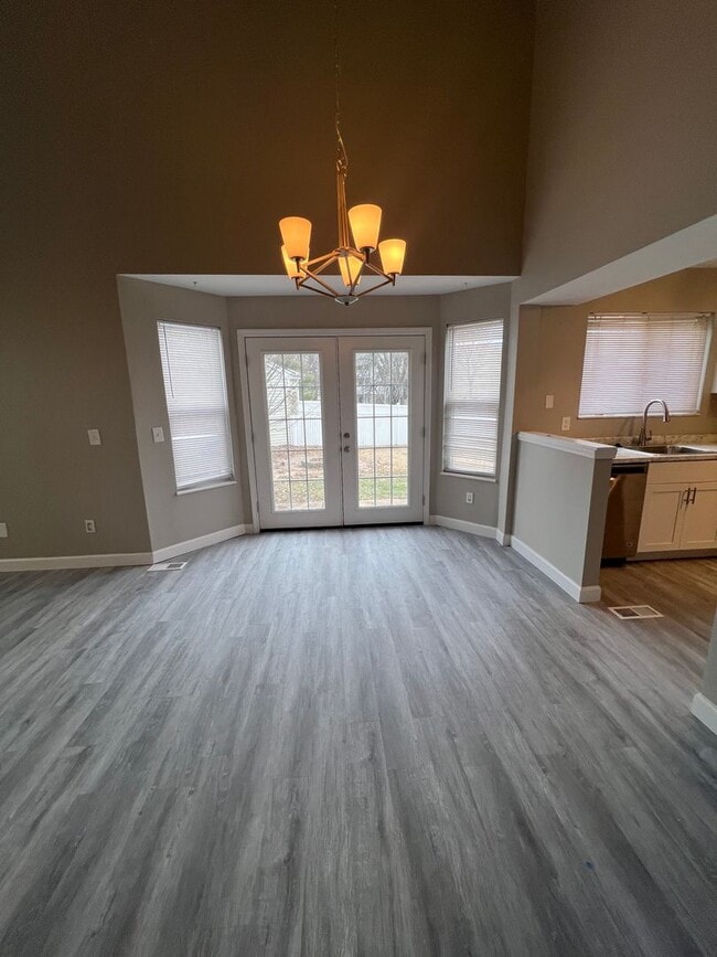 Photo - 716 Liberty Village Dr