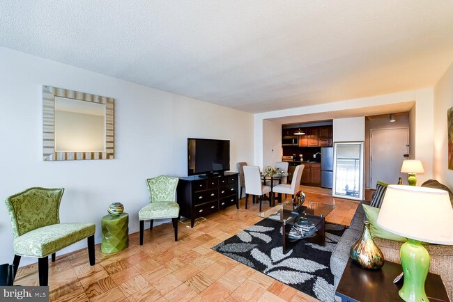 Building Photo - 1311 Delaware Ave SW Unit S145