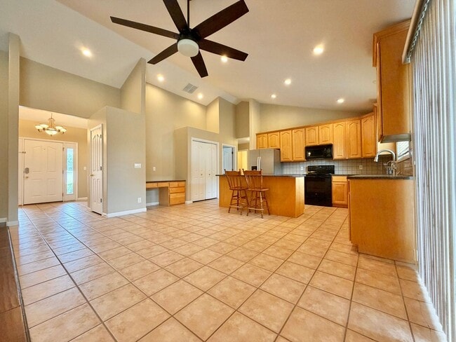 Building Photo - Spacious 5-Bedroom Draper Home | Pet Friendly | Huge Fenced Yard | 3-Car Garage