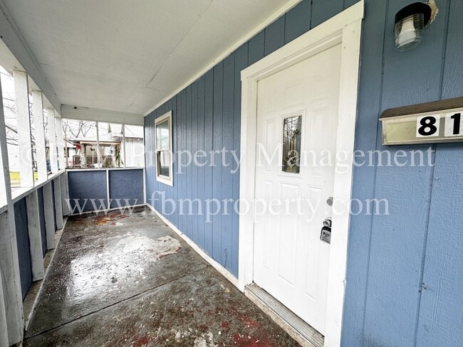 Photo - 813 E 2nd Ave