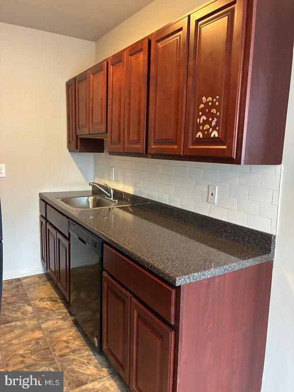 Photo - 260 N Wycombe Ave Unit 210