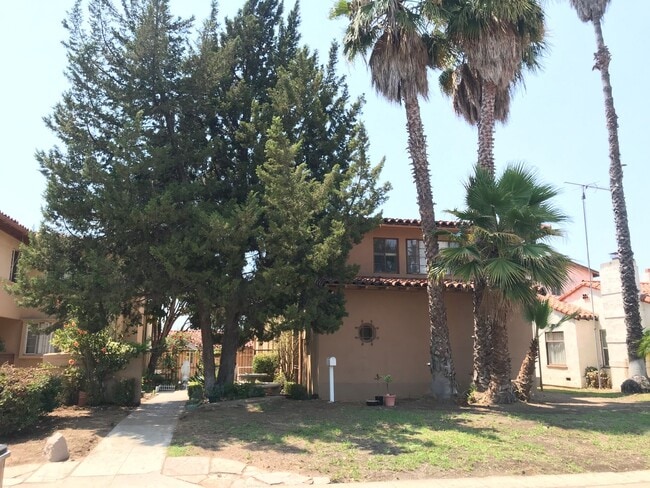Building Photo - First Floor Room in an old convent--Females only Unit Room 2