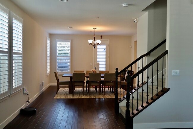 Photo - 3281 Crocker Dr