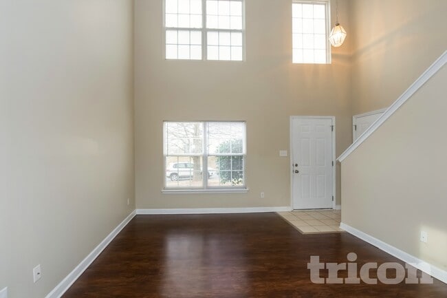 Photo - 107 Tanyard Ln