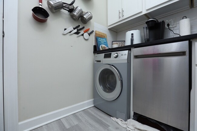 Photo - 644 W Roscoe St Unidad J09W