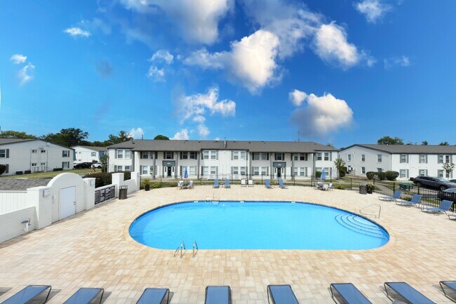 Swimming Pool with Sundeck