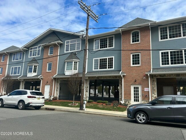 Building Photo - 45 Beers St Unit 11A