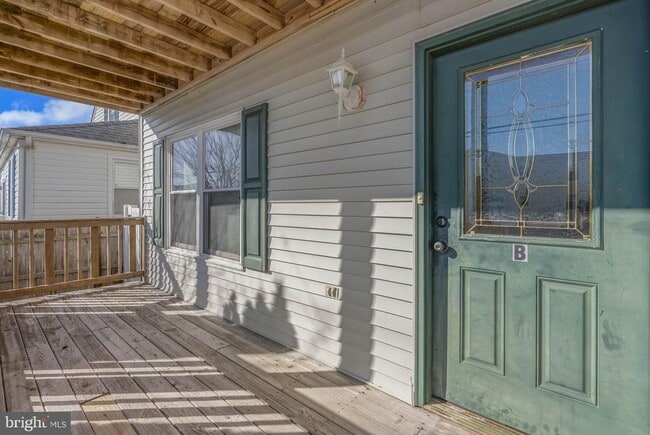 Photo - 413 W Beach Ave