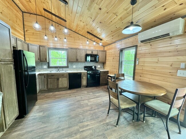 145 Ward Rd Unit 145 Ward Rd