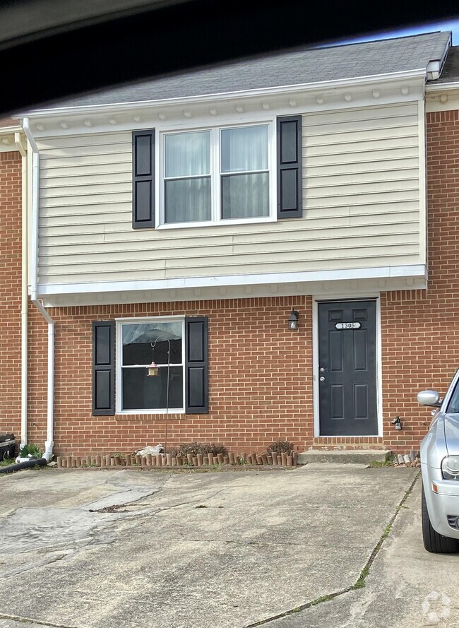 Building Photo - 1305 Mikie Ct Rental