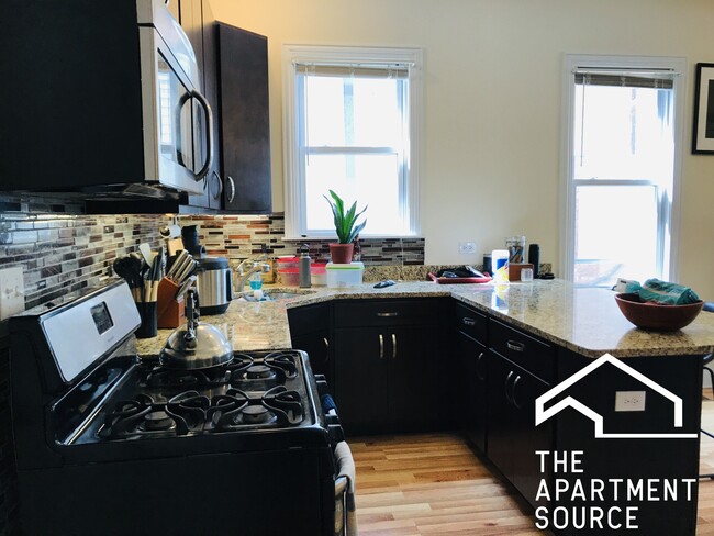 Photo - 1622 N Fairfield Ave Unit 1R