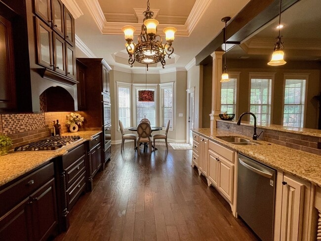 Photo - 1701 NW Autumn Ave