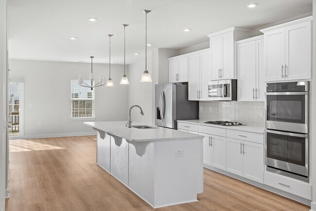 Photo - 4 Bedroom Townhouse in 751 South- Availabl...