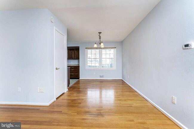 Photo - 409 Orleans Cir SW