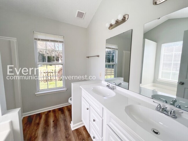 Photo - 4588 Lands End Ct SW