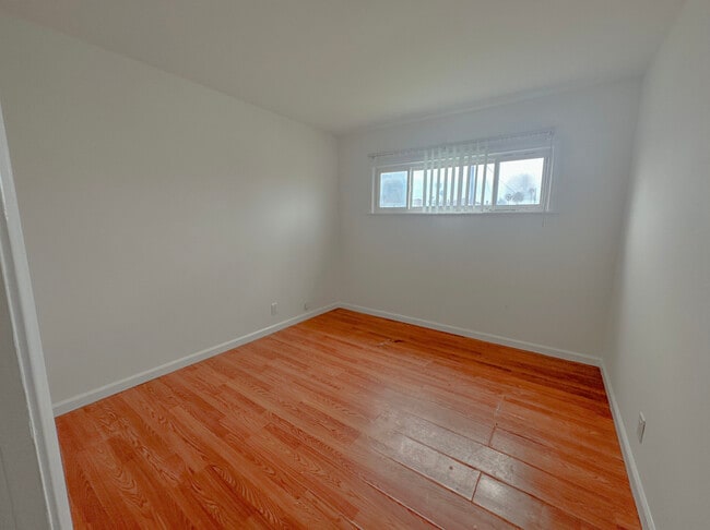 Photo - 14830 Chadron Ave