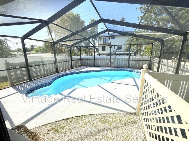 Photo - 225 Cevera Rd