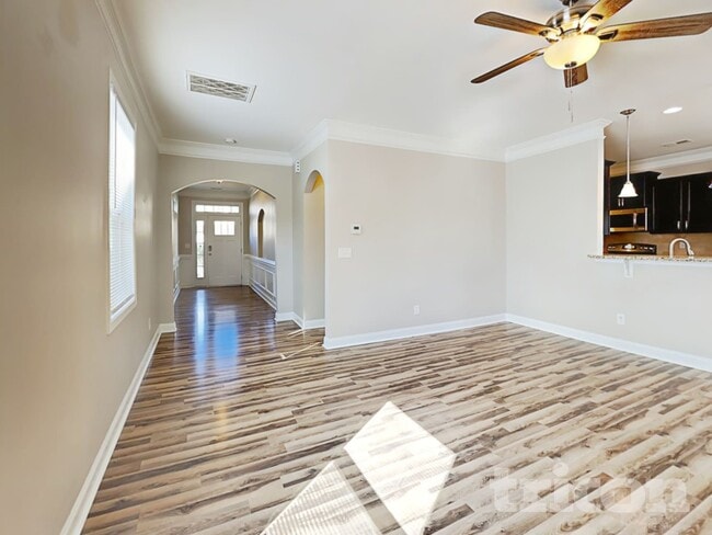 Photo - 447 Knothole Ln