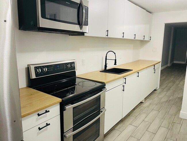 Photo - 3660 NE 166th St Unit 607