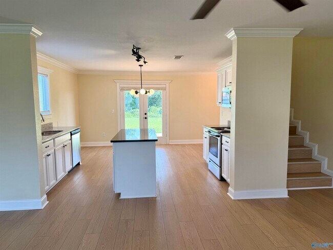 Photo - 226 Dormont Dr NE