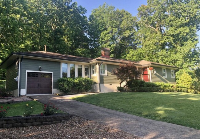 Photo - 3125 Lockwood Dr House
