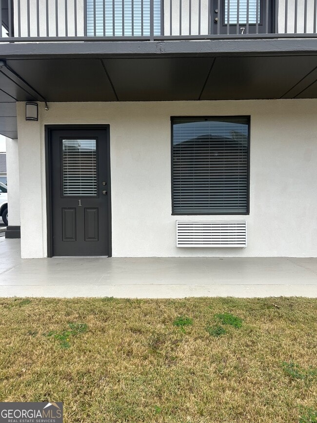 Photo - 712 Ave A NE