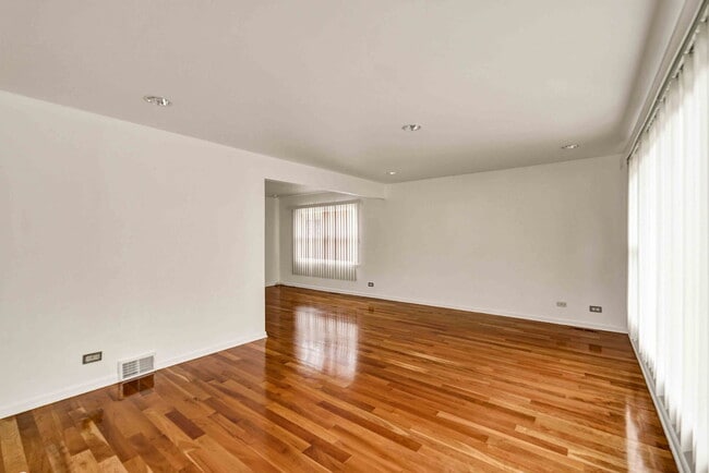 Photo - 2725 N Oak Park Ave