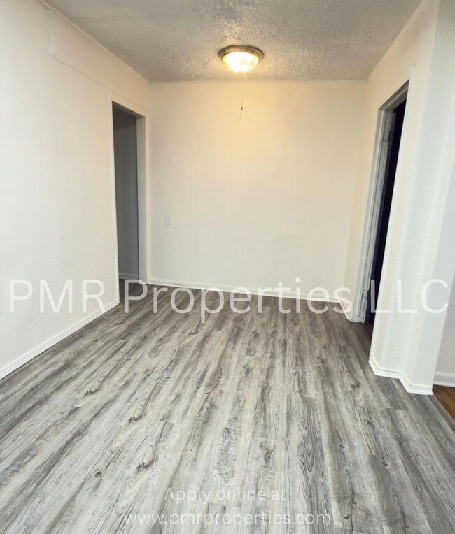 Photo - 4 Bedrooms / 1 Bathrooms House