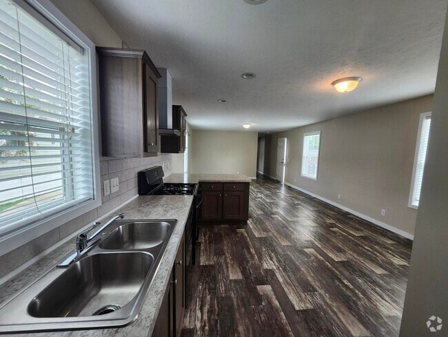 Building Photo - 5 Starling Hill Dr Rental