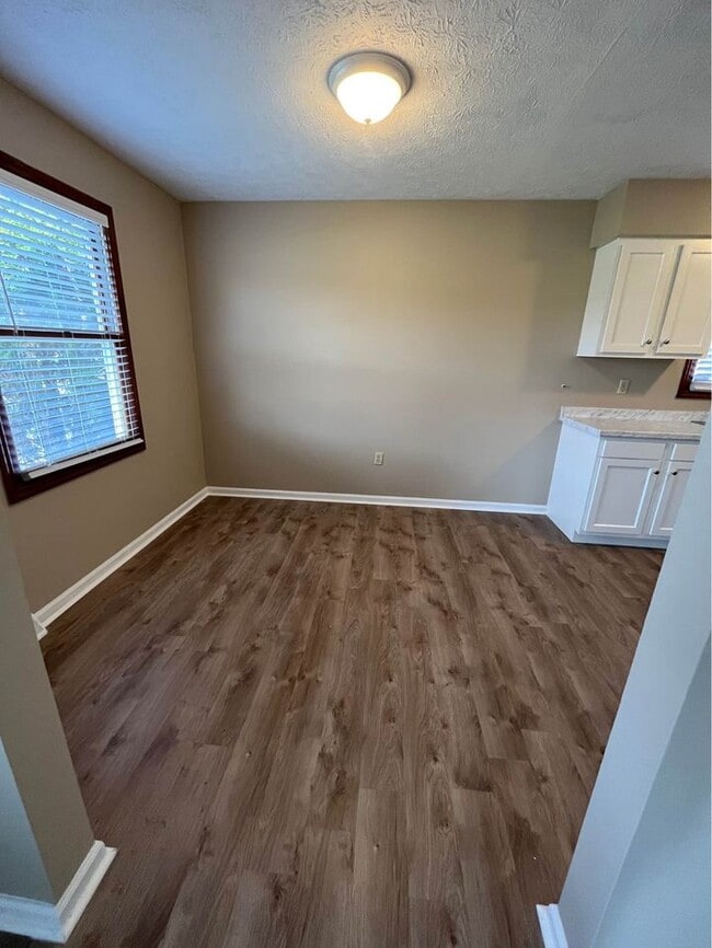 Photo - 302 Madison Hills Blvd