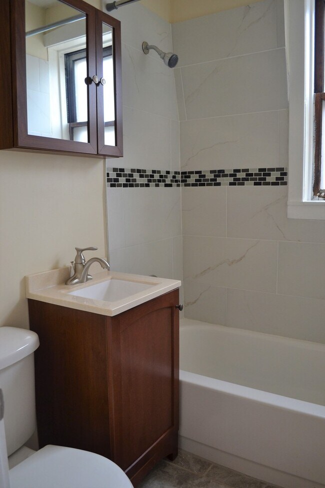 Photo - 3759 S Union Ave Unit 1F