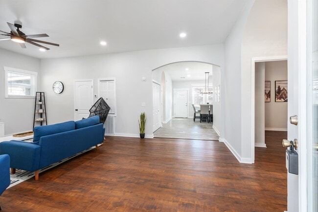 Photo - 209 Beirne Ave NW