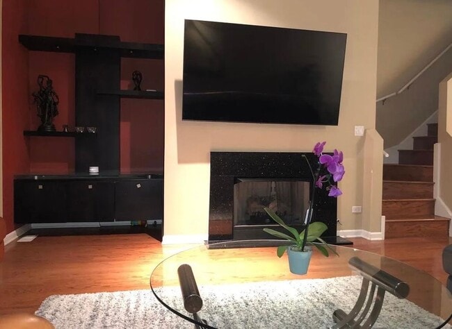 Photo - 842 W 15th Pl