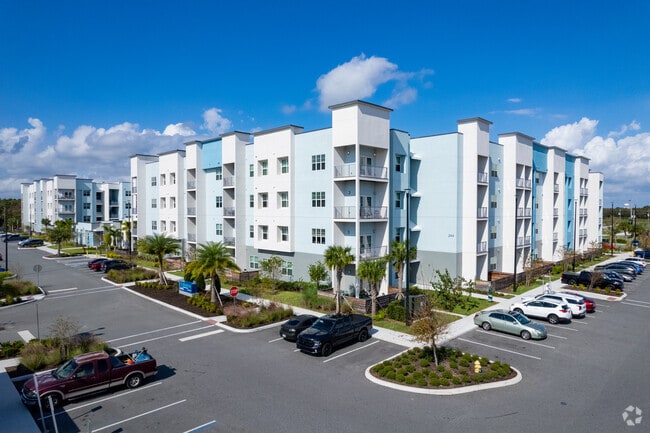 256 Barton Blvd Rockledge, FL 32955