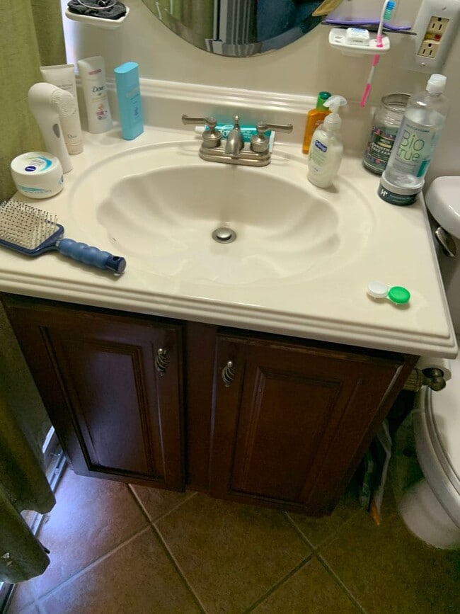 Photo - Lovely 3 Bedroom home for rent close to Thunderbird Medical!