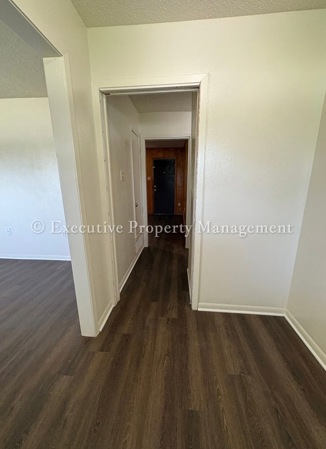 616 Cedar Dr